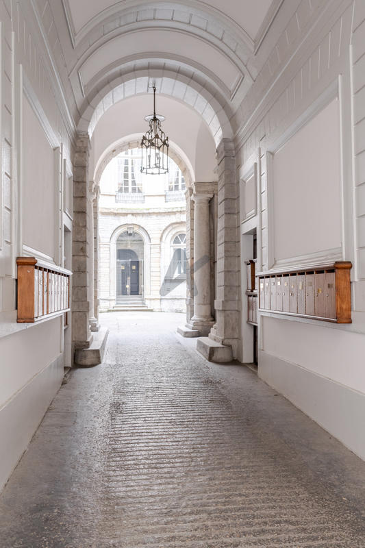 Appartement - 202 m² - 5 pièces