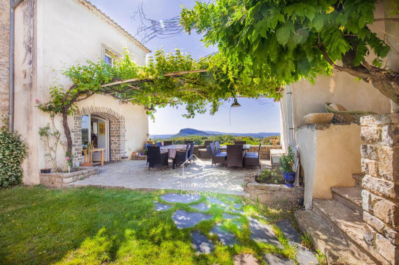 Mas - 740 m² - 10 pièces