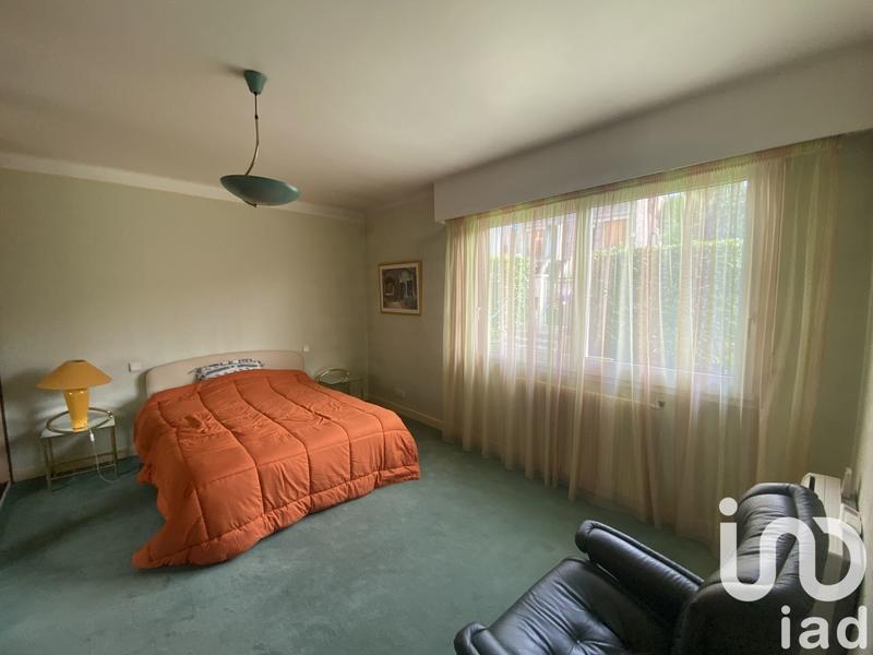 Maison - 215 m² - 10 pièces