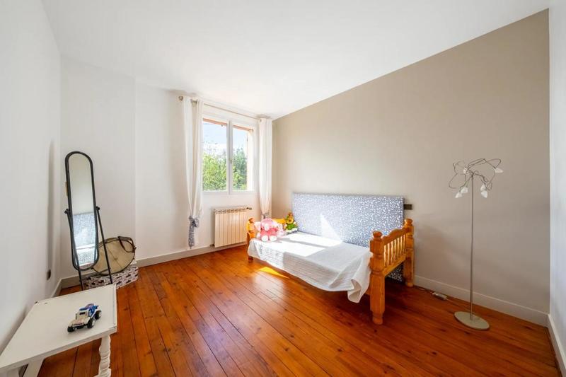 Maison - 193 m² - 7 pièces