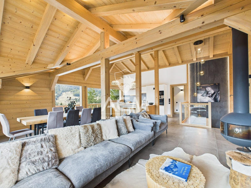 Châlet - 221 m² - 8 pièces