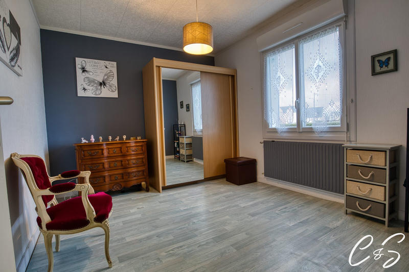 Maison - 102 m² - 5 pièces