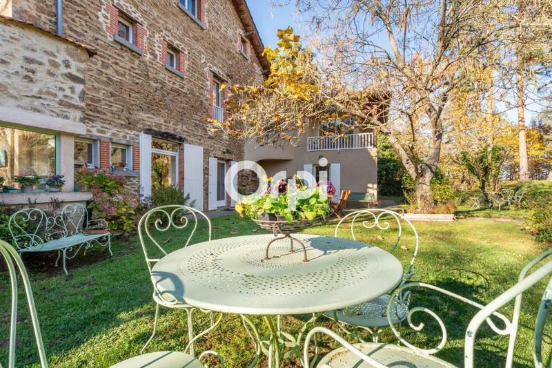 Propriété - 237 m² - 5 pièces