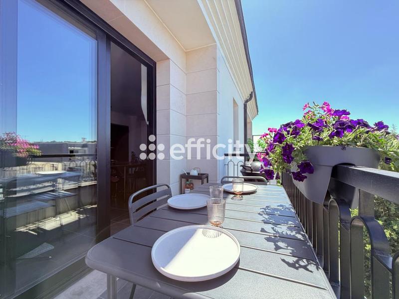 Appartement - 100 m² - 4 pièces