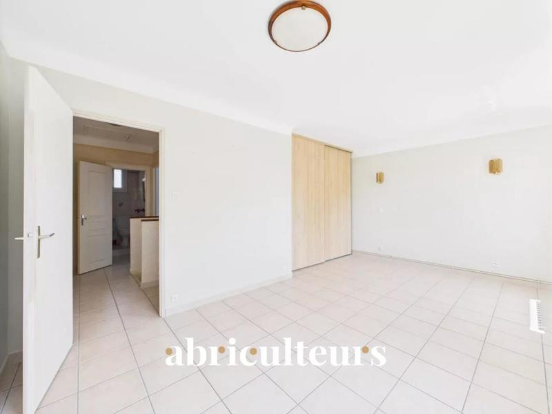 Maison - 94 m² - 5 pièces