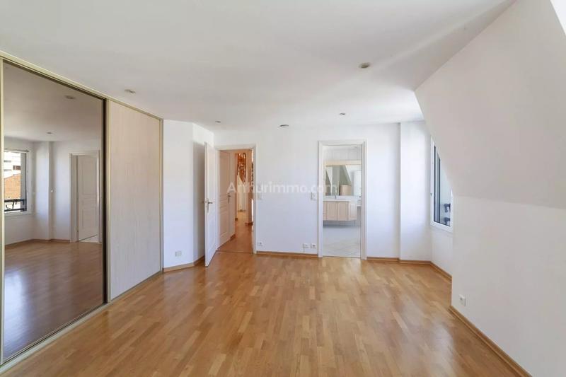 Appartement - 137 m² - 5 pièces