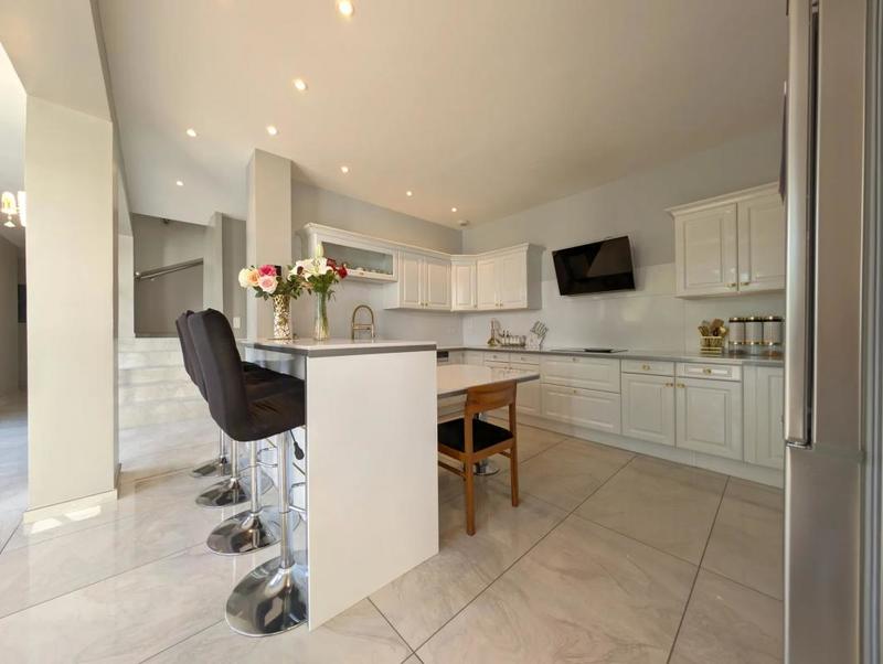 Maison - 196 m² - 6 pièces