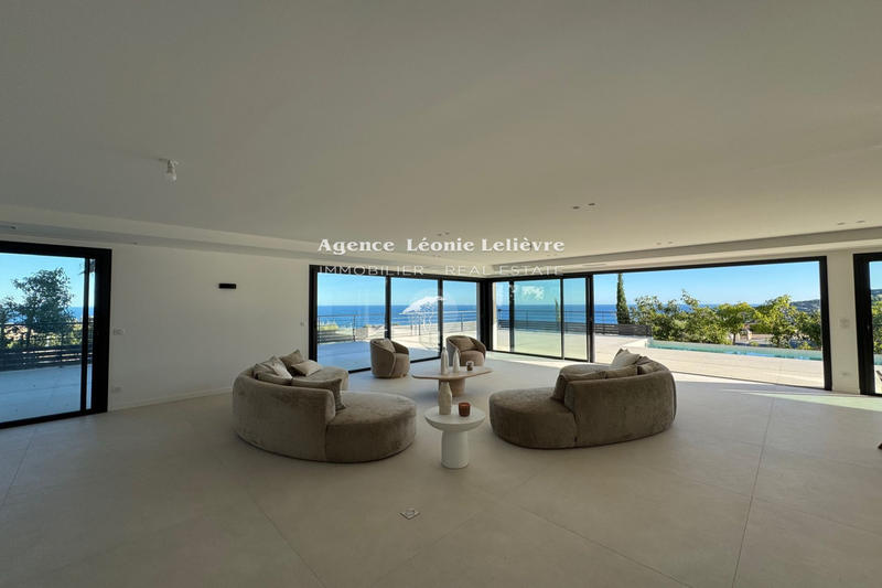 Maison contemporaine - 539 m² - 13 pièces