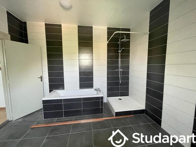 Chambre - 13 m² - 1 pièce