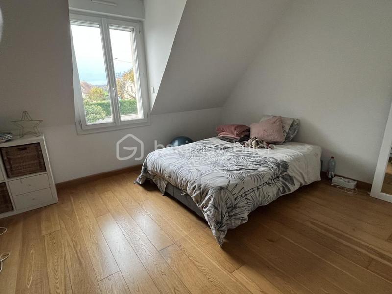 Maison - 182 m² - 6 pièces