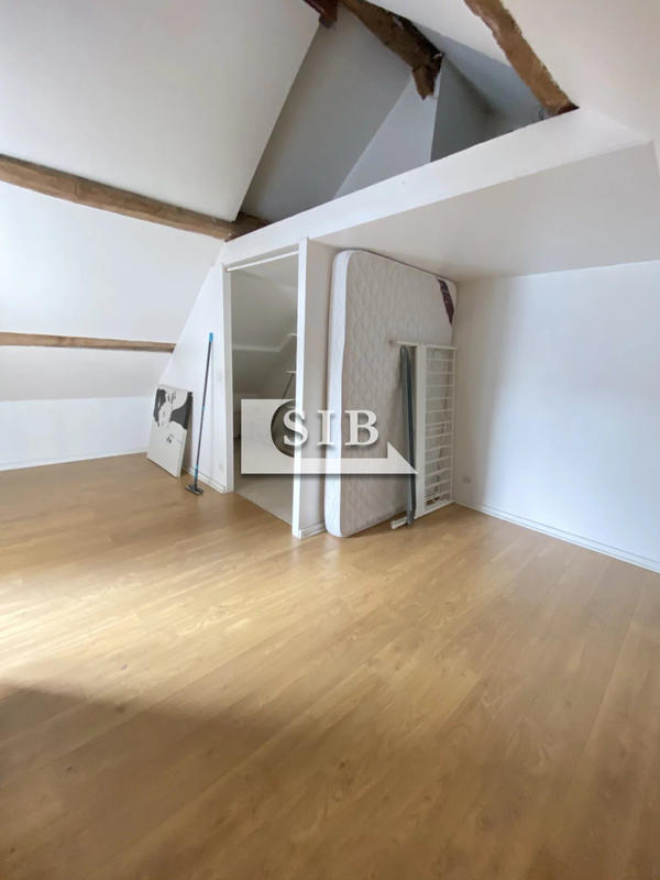 Maison - 228 m² - 7 pièces