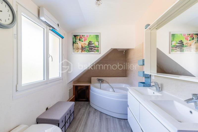 Maison - 105 m² - 6 pièces