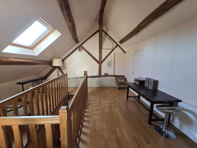 Maison traditionnelle - 174 m² - 8 pièces