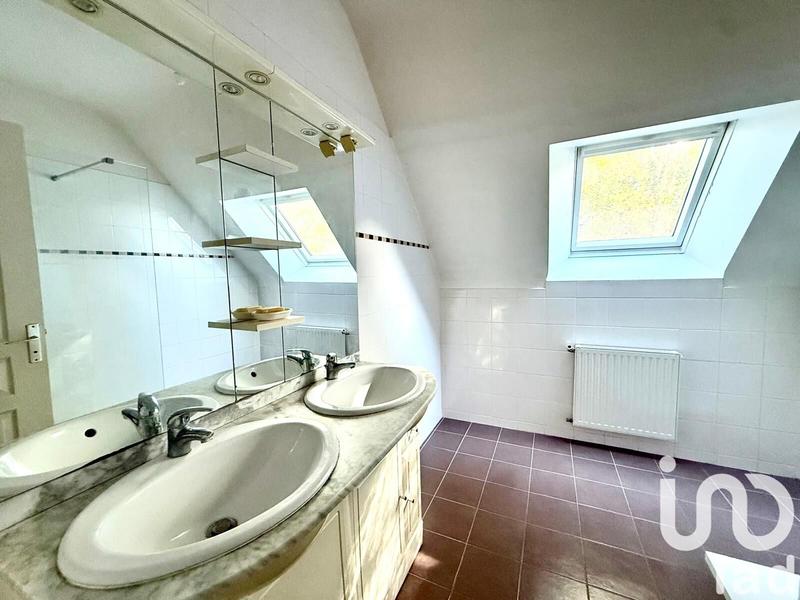 Maison - 150 m² - 8 pièces