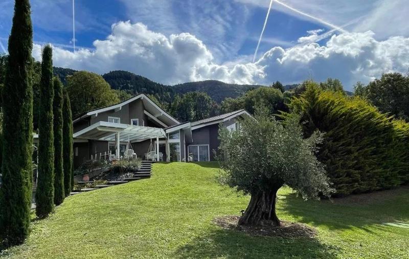 Maison - 298 m² - 7 pièces