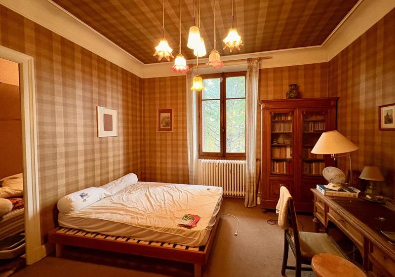 Maison - 180 m² - 6 pièces