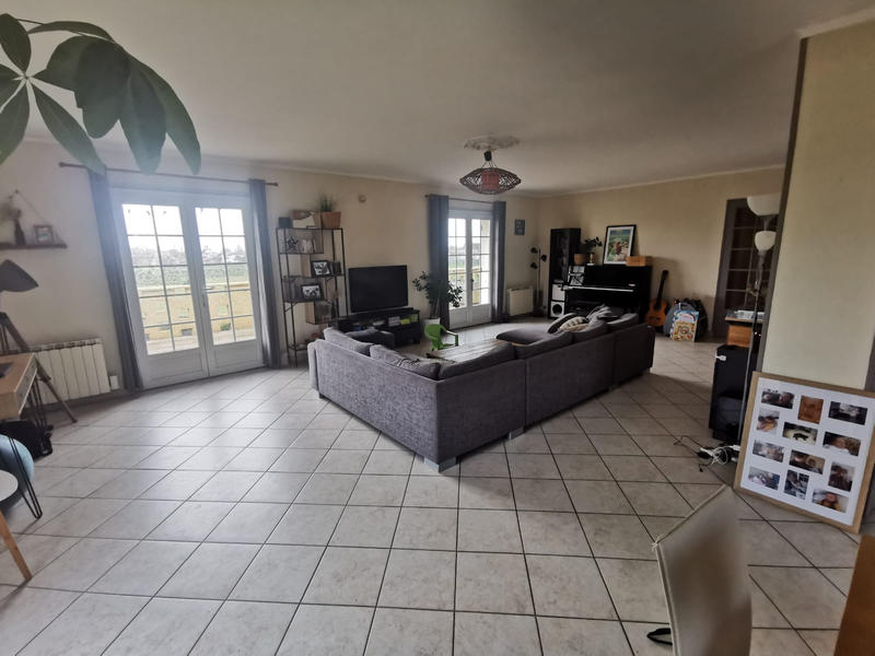 Maison - 159 m² - 6 pièces