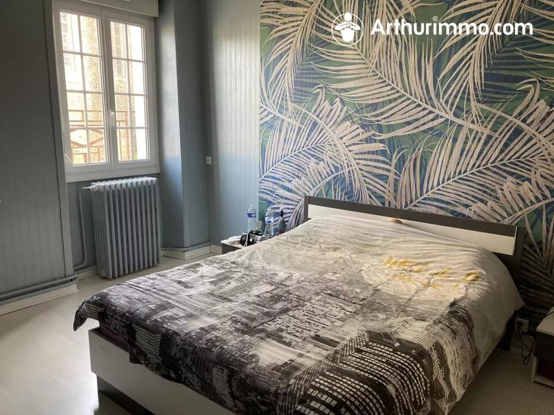 Maison - 180 m² - 9 pièces