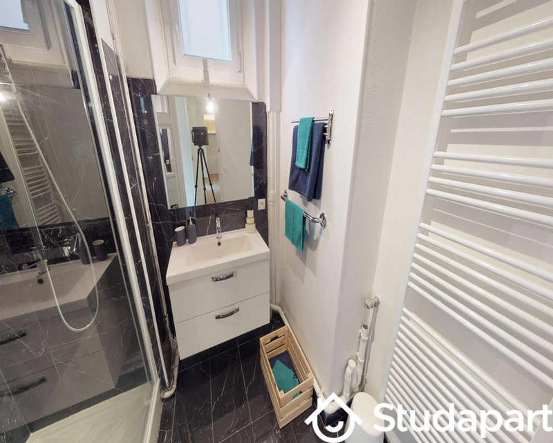 Chambre - 60 m² - 1 pièce