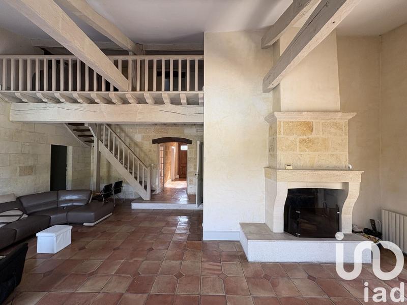 Maison - 220 m² - 7 pièces