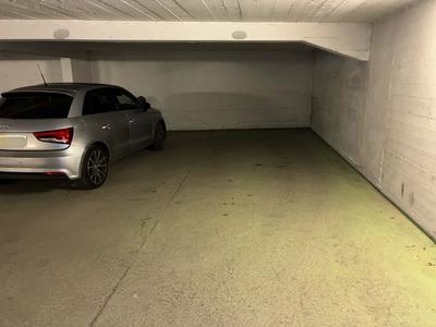 Parking / Garage - 12 m²