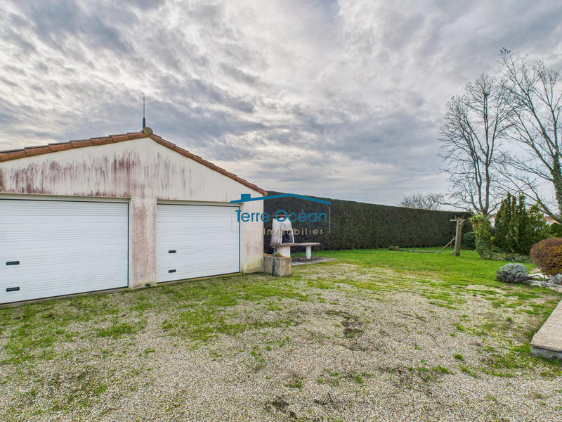 Maison ancienne - 255 m² - 9 pièces