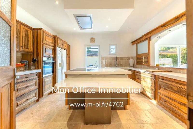 Villa - 200 m² - 7 pièces