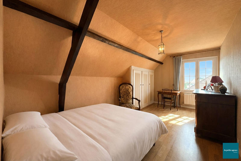 Maison - 148 m² - 8 pièces