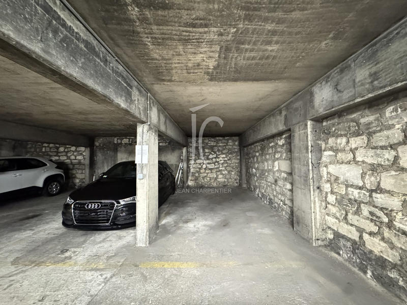 Parking / Garage - 14 m²