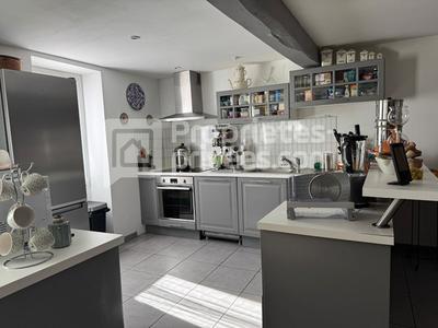 Maison - 149 m² - 7 pièces