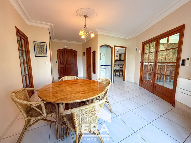 Maison - 140 m² - 5 pièces