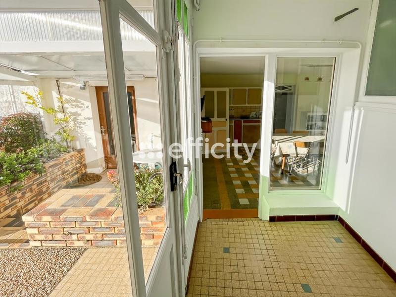 Maison - 157 m² - 8 pièces