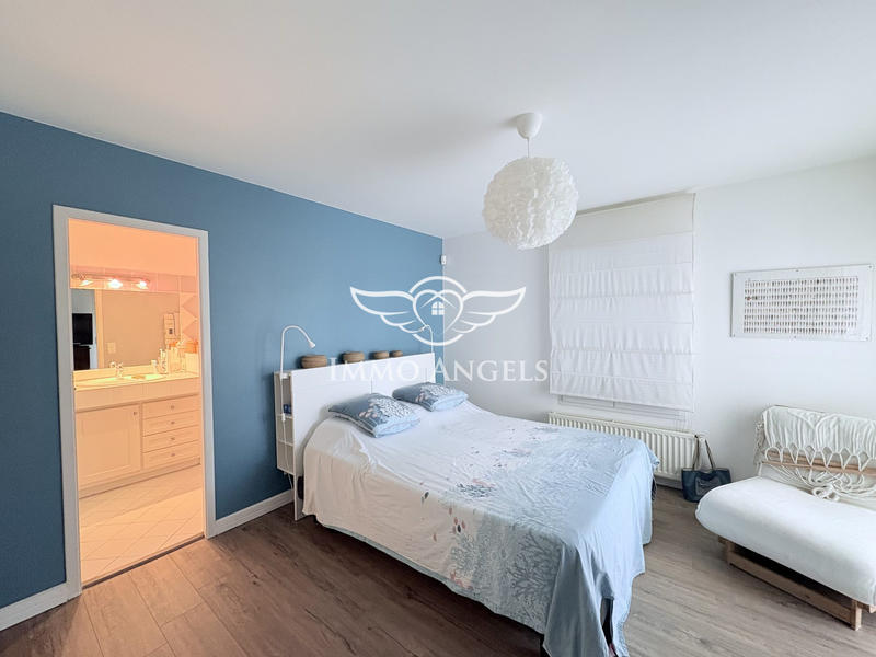 Maison traditionnelle - 157 m² - 5 pièces