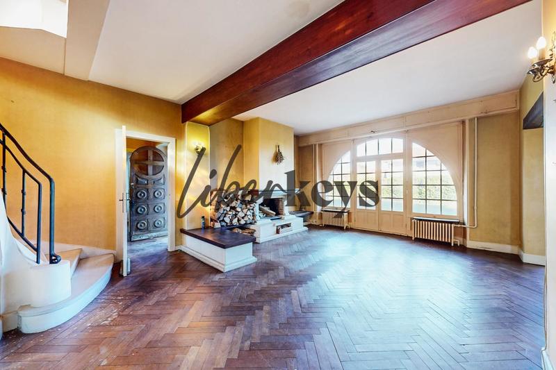 Villa - 240 m² - 5 pièces