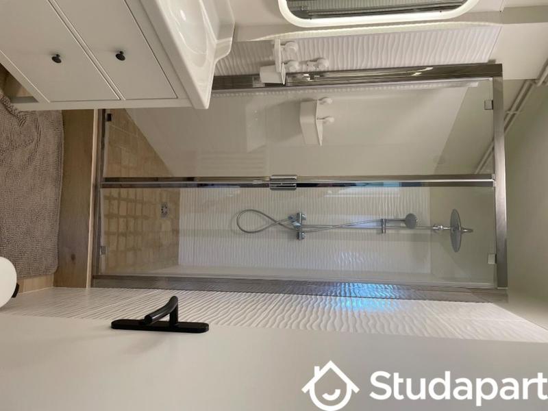 Chambre - 12 m² - 1 pièce