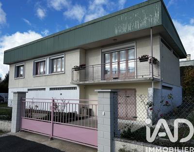 Maison - 90 m² - 4 pièces