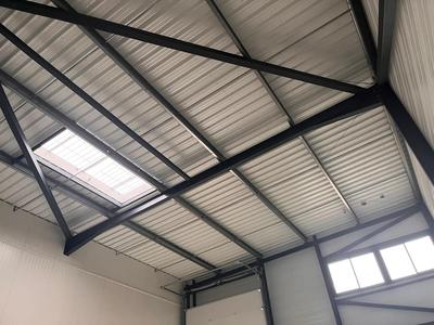 Local d'activités - 125 m²