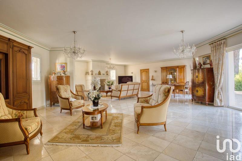 Maison - 500 m² - 7 pièces