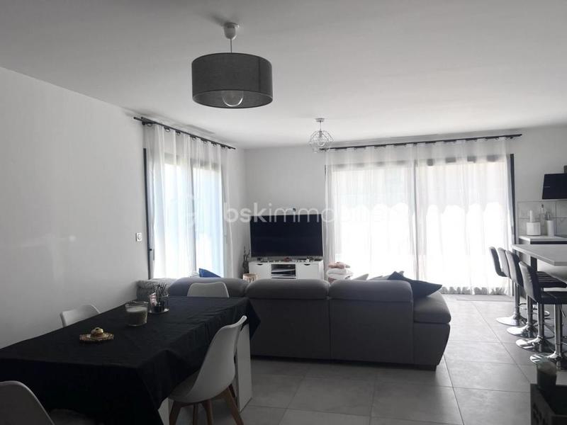 Maison - 90 m² - 5 pièces