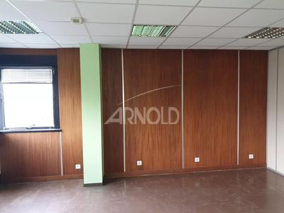 Bureau - 660 m² - 30 pièces