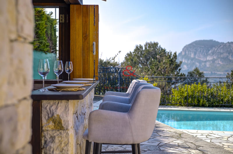 Villa - 220 m² - 6 pièces