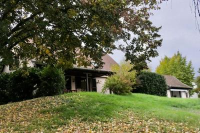 Maison - 179 m² - 6 pièces