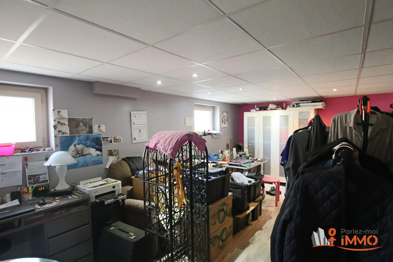 Maison - 90 m² - 8 pièces