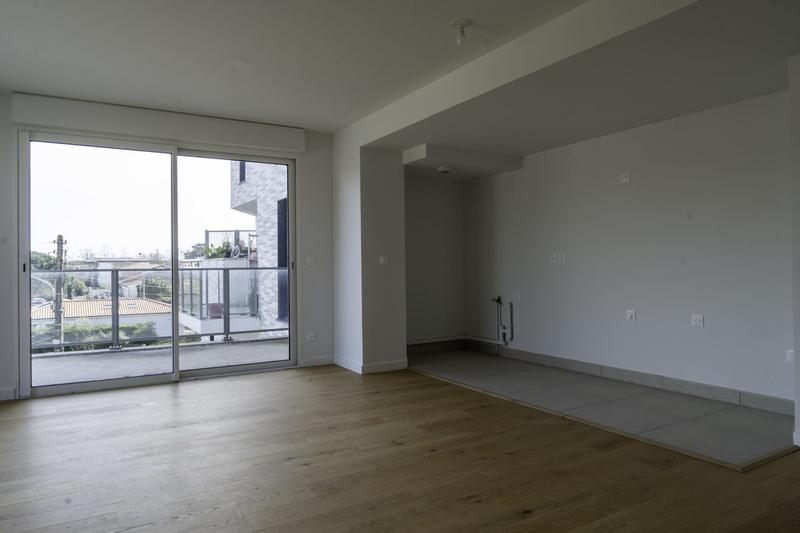 Appartement - 100 m² - 4 pièces