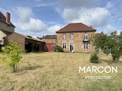 Maison de village - 185 m² - 9 pièces