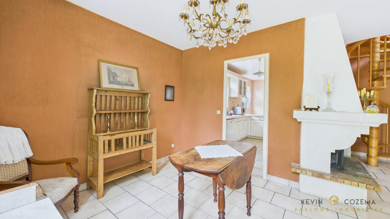 Maison - 145 m² - 8 pièces