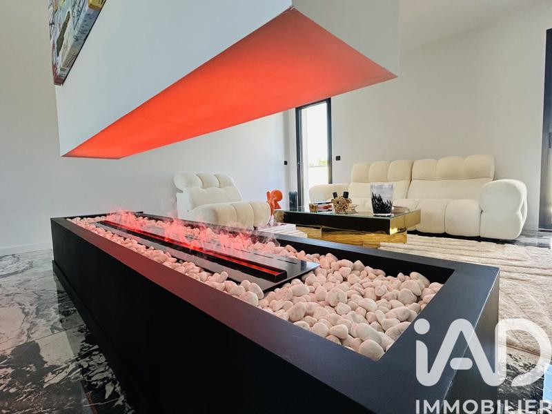 Maison - 180 m² - 5 pièces