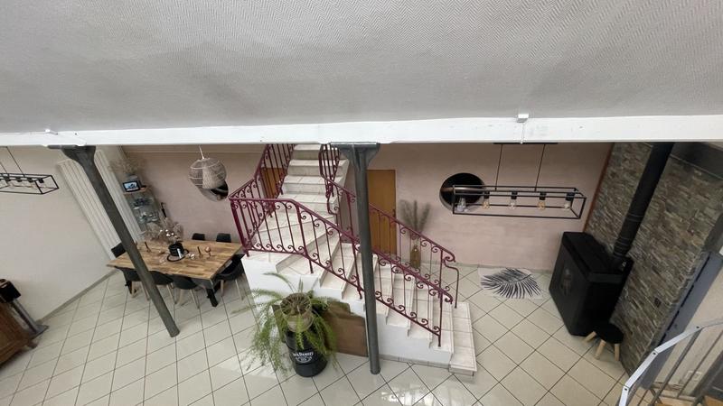 Appartement - 186 m² - 5 pièces