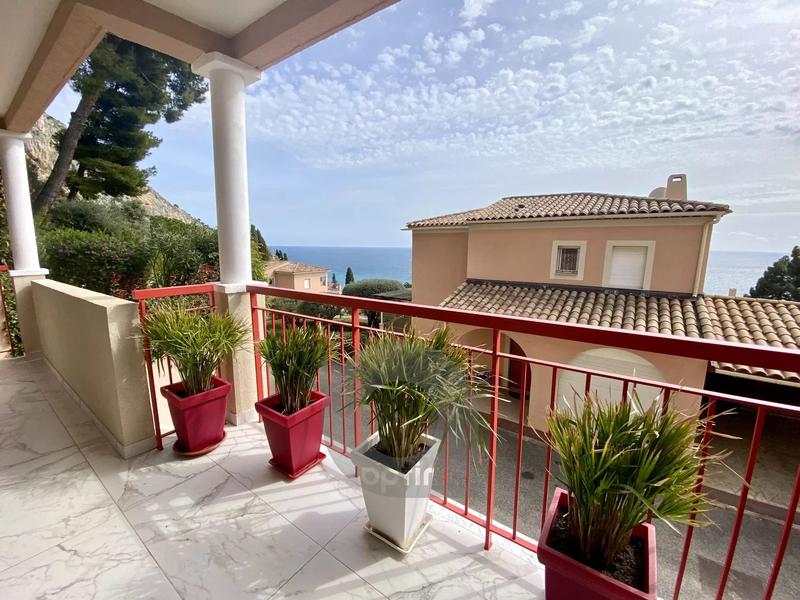 Maison jumelée - 94 m² - 5 pièces