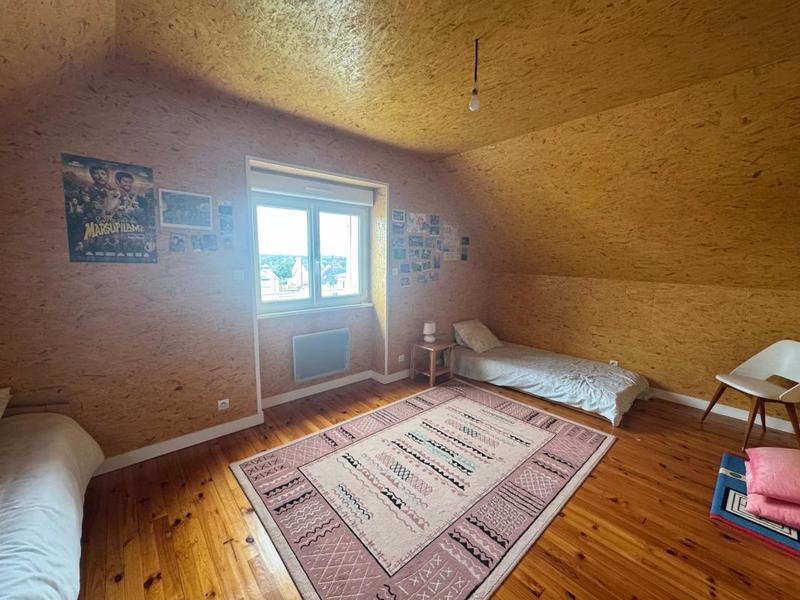 Maison - 110 m² - 6 pièces